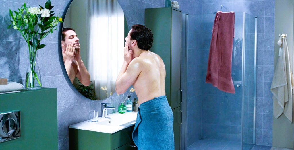 Man at the mirror